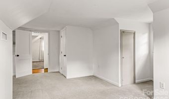 2220 Arnold Dr, Charlotte, NC 28205