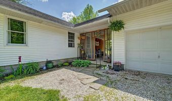 628 E Sand Hollar Rd, Bloomfield, IN 47424
