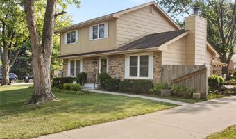110 10th Ave NW, Altoona, IA 50009