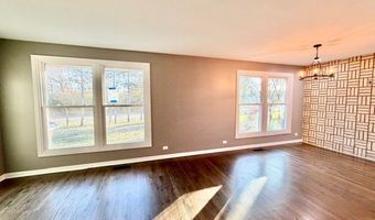 22 W070 Byron Ave, Addison, IL 60101