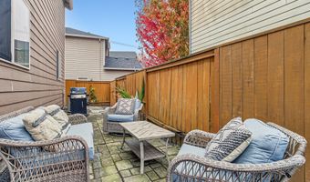 17210 NW GABLES CREEK Ln, Beaverton, OR 97006