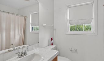 19025 Essex Dr, Abingdon, VA 24211