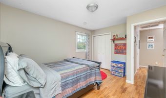 5 Emerald Dr, Alloway, NJ 07422
