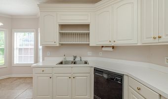 160 Apple Blossom Dr, Brandon, MS 39047