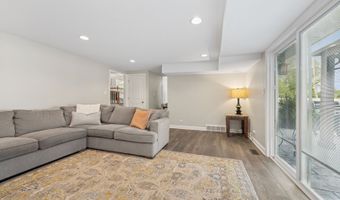 1407 N Dunton Ave, Arlington Heights, IL 60004
