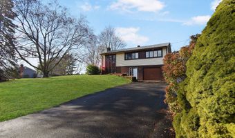 15 Winthrop Blvd, Cromwell, CT 06416