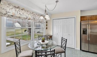 906 Canterbury Ln 906, Colchester, CT 06415