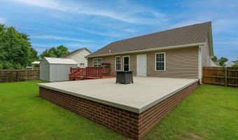 3840 Countryaire Dr, Ayden, NC 28513