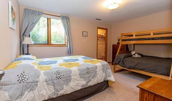 1301 Geneva Dr, Alexandria, MN 56308