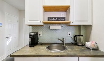 5054 LANGSTON Blvd, Arlington, VA 22207