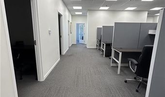 1110 SE 28th St, Bentonville, AR 72712