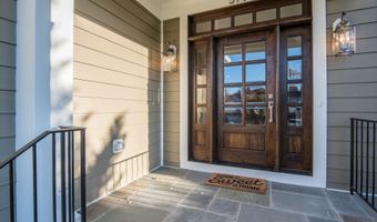 5700 TANGLEWOOD Dr, Bethesda, MD 20817