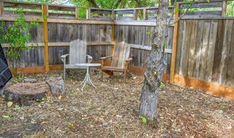 740 Park St, Ashland, OR 97520