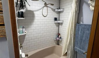 928 BLACK HILLS Ave, Alliance, NE 69301