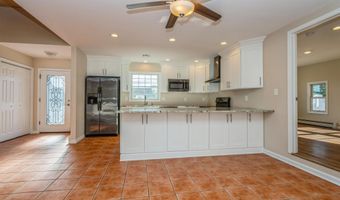 59 Harbor Inn Rd, Bayville, NJ 08721