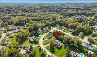 18 Quail Ridge Rd, Cranston, RI 02921