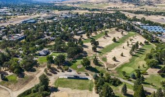 900 Cypress Point Loop, Ashland, OR 97520