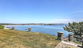 727 Boston Neck Rd, Narragansett, RI 02882