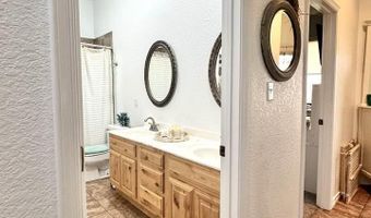 603 Oakwood Pl, Carlsbad, NM 88220