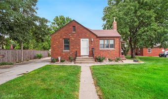 814 Prairie St, Adel, IA 50003