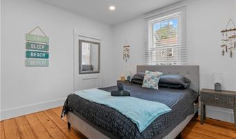 13 Sherman St 1, Newport, RI 02840