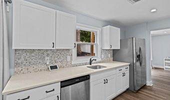 176 Church St, Aberdeen, NJ 07747