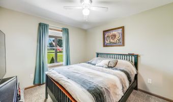11462 Four Seasons Dr, Batesville, IN 47006