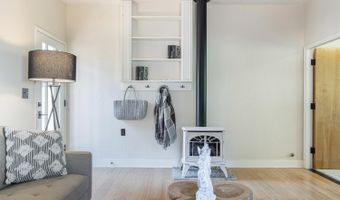 525 Keyes Ave, Angwin, CA 94508
