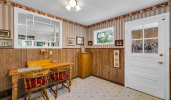 24 Toole Dr, Branford, CT 06405