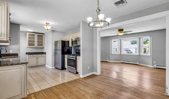 55 South Ave, Bayville, NJ 08721