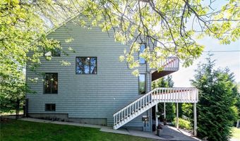 25 Spanker St, Jamestown, RI 02835