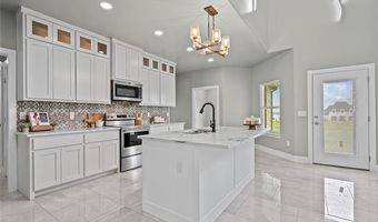 684 Chateau Bnd, Ardmore, OK 73401