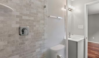 6356 11TH Rd N, Arlington, VA 22205