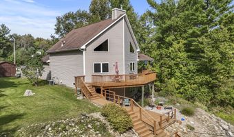 1724 Middle Point Dr, Alger, MI 48610