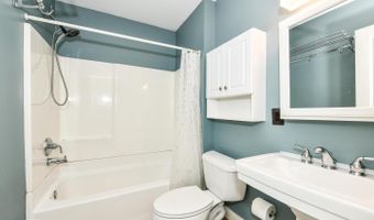 1812 N RANDOLPH St, Arlington, VA 22207