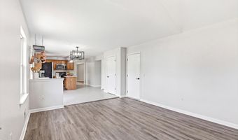 808 Anchor Ave, Beachwood, NJ 08722