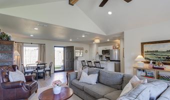 804 2nd St, Abernathy, TX 79311