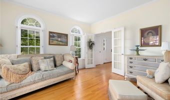 150 Delta Dr, North Kingstown, RI 02874