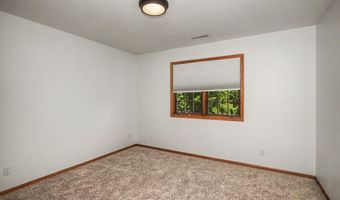 4529 Webster St, Ames, IA 50014