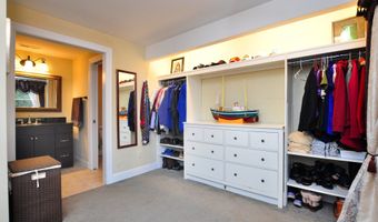 114 El Toro Dr, Bristol, CT 06010