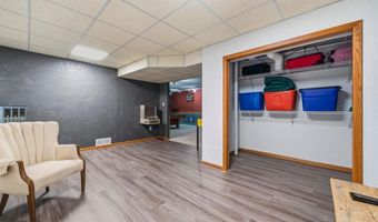 4700 Rural Oaks Dr SE, Alexandria, MN 56308