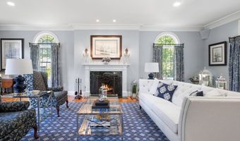 28 Hearthstone Pl, Andover, MA 01810