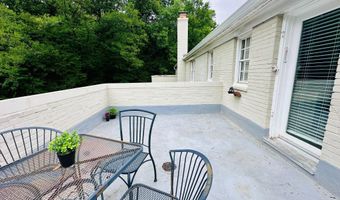 706 S ARLINGTON MILL Dr 18302, Arlington, VA 22204