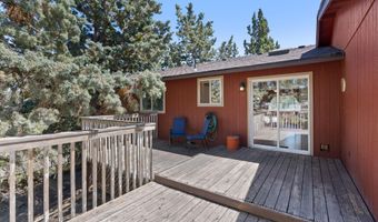 2320 NE Wells Acres Rd, Bend, OR 97701