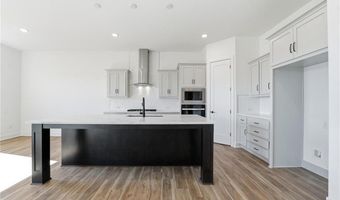 1599 Grayhawk Dr, Basehor, KS 66007