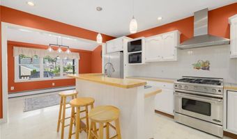 29 Fenner Ave A, East Providence, RI 02915