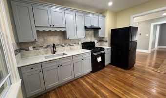 213 Vrooman Ave 2nd Floor, Amsterdam, NY 12010