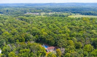 33 Huntsville Rd, Andover, NJ 07860