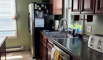 15 Villa Ave, Cranston, RI 02905