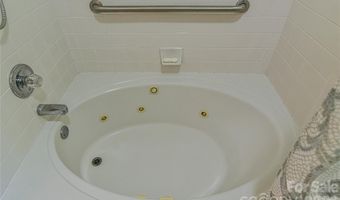 145 Fox Glen Dr, Arden, NC 28704